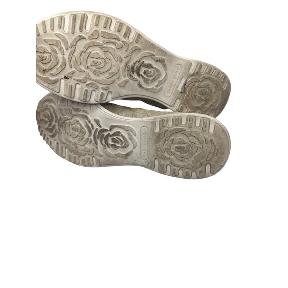 Taryn Rose Bobbi Sneaker Embossed Rose Design Textured Outsole Flat Floral Beige - Picture 9 of 9